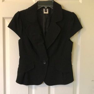Short sleeved Blazer